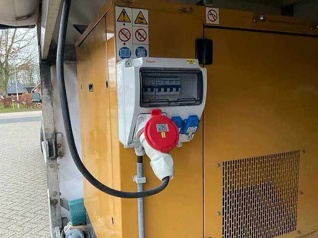 2006 bremat vloerenpomp in aanhangwagen - afbeelding 11 van  34