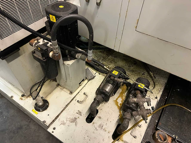 2006 bridgeport 5ax cnc universele bewerkingscentra - afbeelding 10 van  15