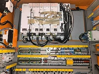 2006 bridgeport 5ax cnc universele bewerkingscentra - afbeelding 11 van  15