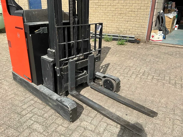 2006 bt rr m14 reach truck - afbeelding 12 van  13