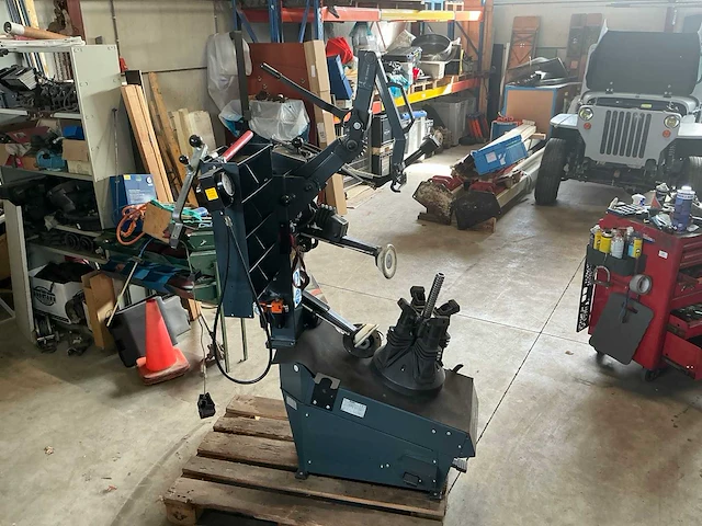 2006 butler airhydraulic banden de-en montageapparaat - afbeelding 13 van  18
