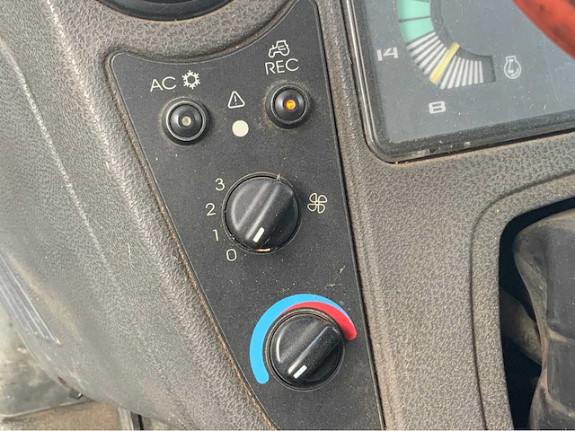 2006 claas ares 557 atz vierwielaangedreven landbouwtractor - afbeelding 20 van  47