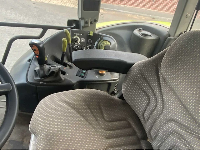 2006 claas ares 557 atz vierwielaangedreven landbouwtractor - afbeelding 24 van  47