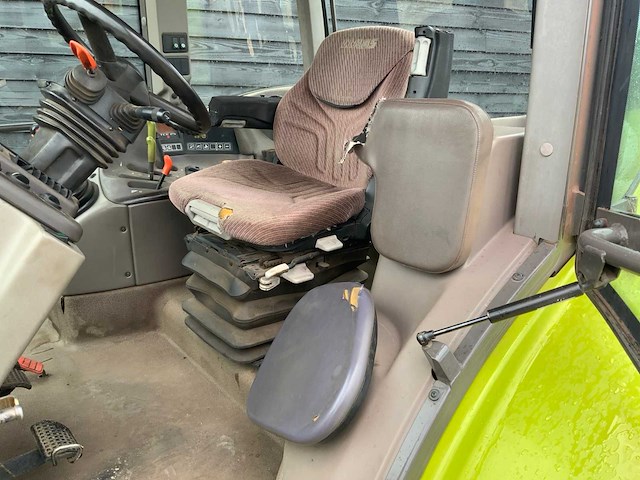 2006 claas ares 826 rz vierwielaangedreven landbouwtractor - afbeelding 16 van  34