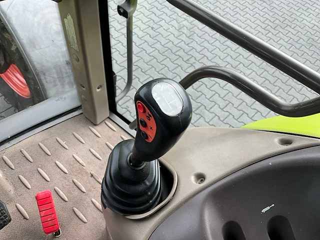 2006 claas ares 836 rz vierwielaangedreven landbouwtractor - afbeelding 26 van  39