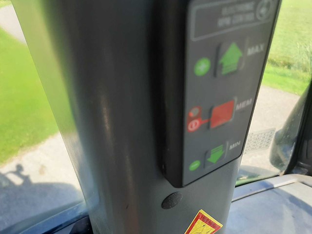 2006 deutz-fahr agrotron 108 vierwielaangedreven landbouwtractor - afbeelding 29 van  48