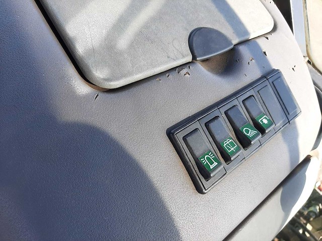 2006 deutz-fahr agrotron 108 vierwielaangedreven landbouwtractor - afbeelding 32 van  48