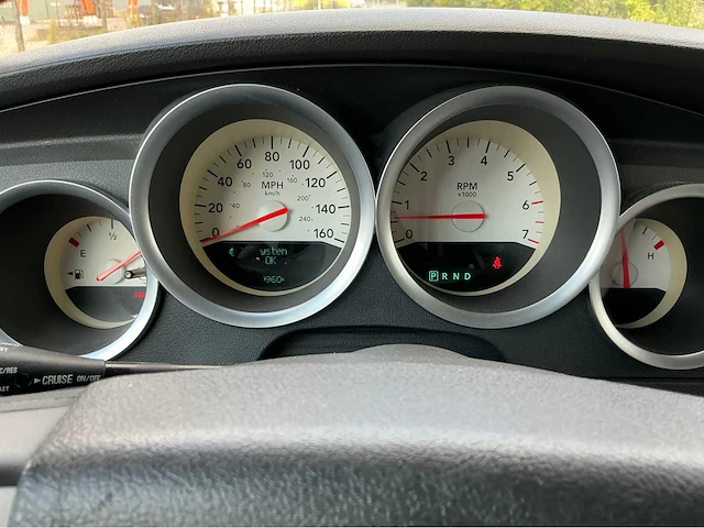 2006 dodge magnum r/t station personenauto - afbeelding 14 van  28