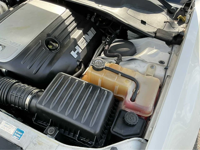 2006 dodge magnum r/t station personenauto - afbeelding 18 van  28