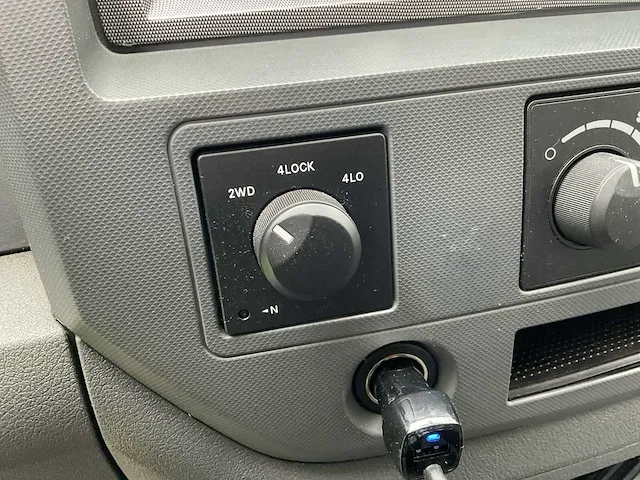 2006 dodge ram 1500 5.7 hemi 4x4 bedrijfswagen - afbeelding 19 van  43
