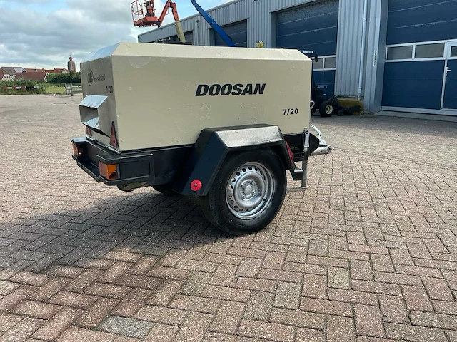 2006 doosan 7/20 luchtcompressor - afbeelding 9 van  12