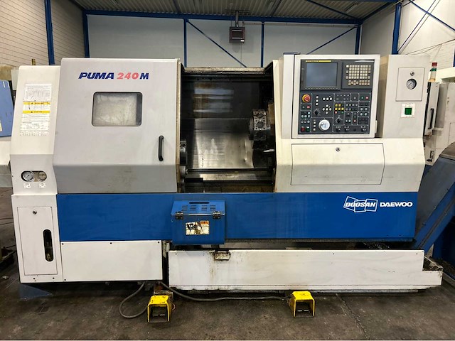 2006 doosan puma 240m cnc-draaibank - afbeelding 12 van  19