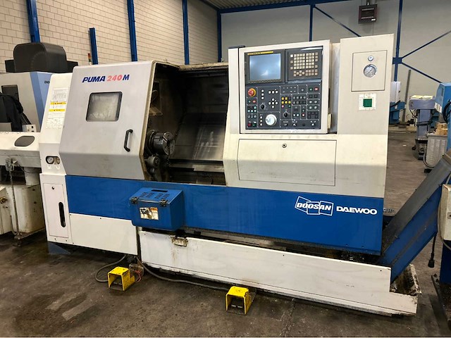 2006 doosan puma 240m cnc-draaibank - afbeelding 13 van  19