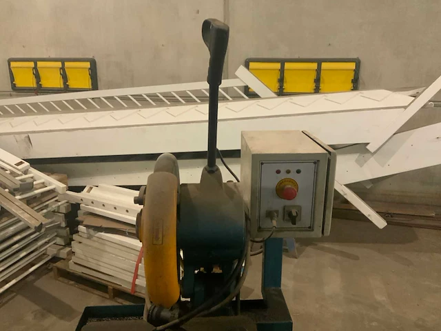 2006 ds sdtd 315 afkortcirkelzaagmachine - afbeelding 6 van  11