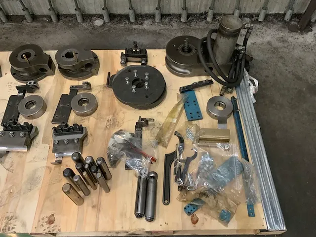 2006 dynobend cnc doornbuigmachine - afbeelding 6 van  20
