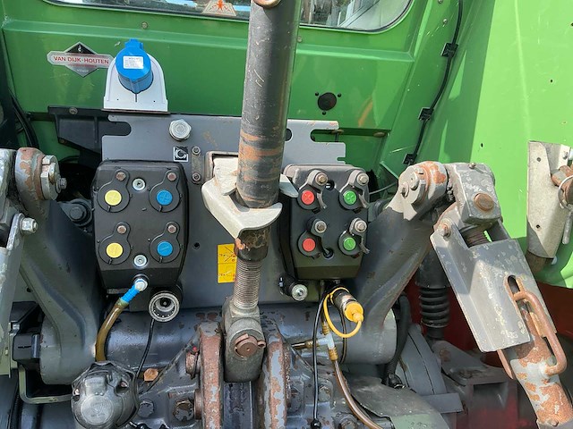 2006 fendt 818 vierwielaangedreven landbouwtractor - afbeelding 35 van  49