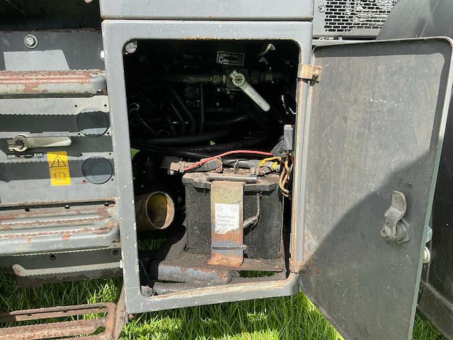 2006 fendt 818 vierwielaangedreven landbouwtractor - afbeelding 40 van  49