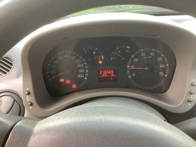2006 fiat panda 1.2 navigator personenauto - afbeelding 8 van  11