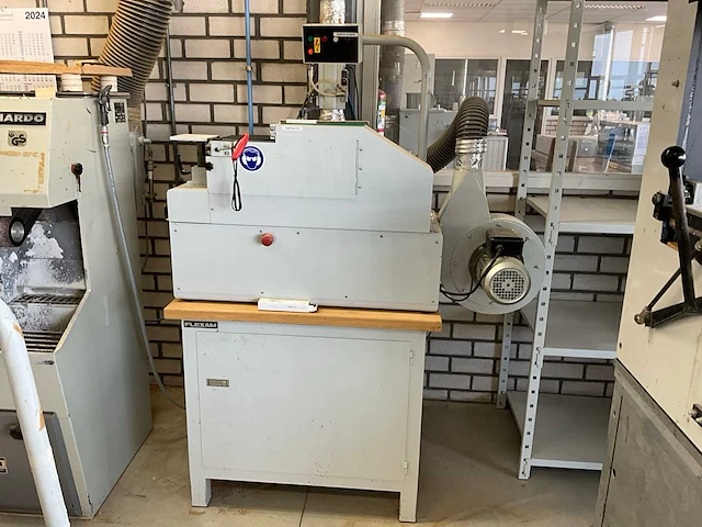 2006 flexam bandschuurmachine 180mm v.v. afzuiging en pneumatische afzuigklep - afbeelding 1 van  11