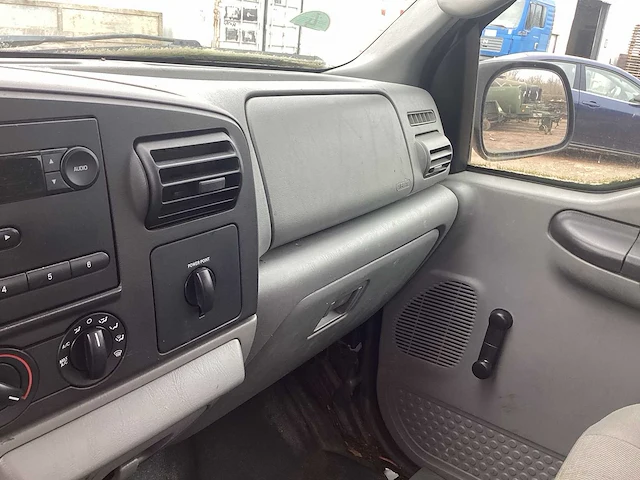 2006 ford f 250 pickup personenauto - afbeelding 10 van  13