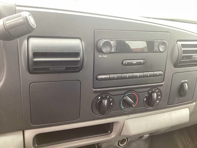 2006 ford f 250 pickup personenauto - afbeelding 9 van  13