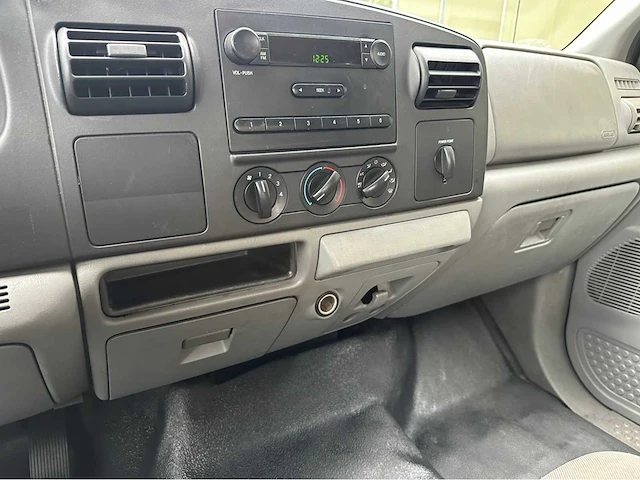 2006 ford f250 xl super duty powerstroke turbodiesel v8 personenauto - afbeelding 8 van  40