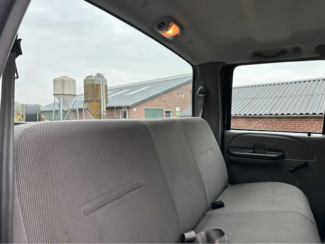 2006 ford f250 xl super duty powerstroke turbodiesel v8 personenauto - afbeelding 18 van  40