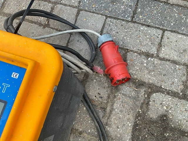 2006 hf3-t 24v 100a acculader - afbeelding 3 van  6
