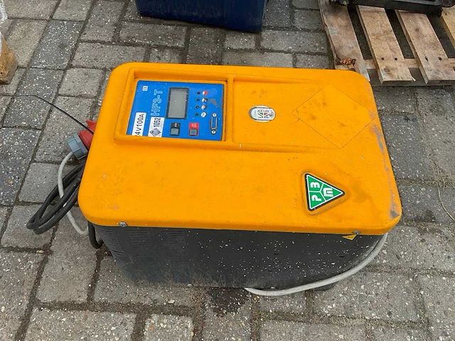 2006 hf3-t 24v 100a acculader - afbeelding 4 van  6