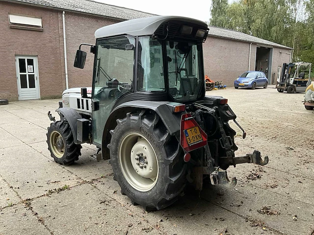 2006 hurlimann xs 70 smalspoor- en compacttractor - afbeelding 34 van  42