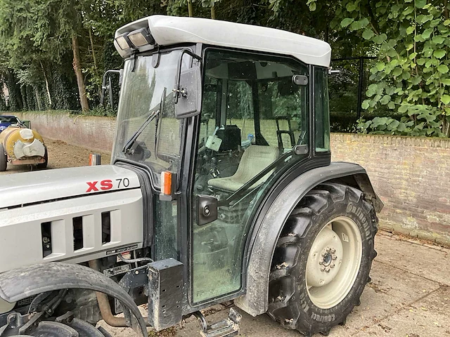 2006 hurlimann xs 70 smalspoor- en compacttractor - afbeelding 42 van  42