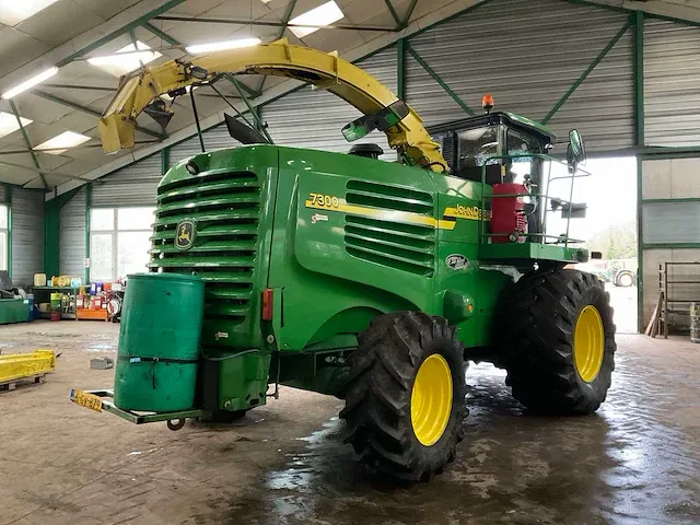 2006 john deere - 7300 - hakselaar - afbeelding 12 van  18