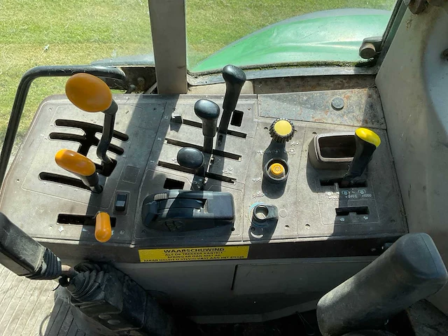 2006 john deere 6320 se vierwielaangedreven landbouwtractor - afbeelding 18 van  31