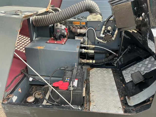 2006 karcher powerbosch sw6 zelfrijdende veegmachine - afbeelding 11 van  31