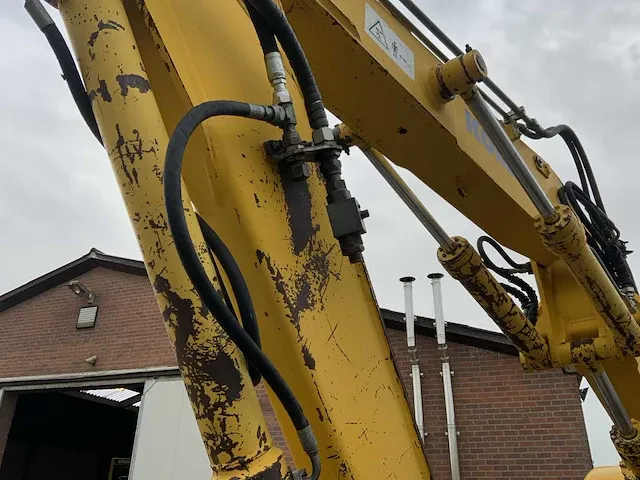 2006 komatsu pw110 banden graafmachine - afbeelding 7 van  34