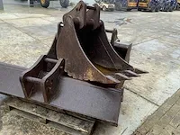 2006 komatsu pw110 banden graafmachine - afbeelding 17 van  34