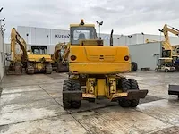 2006 komatsu pw110 banden graafmachine - afbeelding 30 van  34