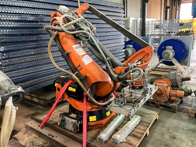 2006 kuka kr 100-2 pa 4-assige robotarm - afbeelding 3 van  10