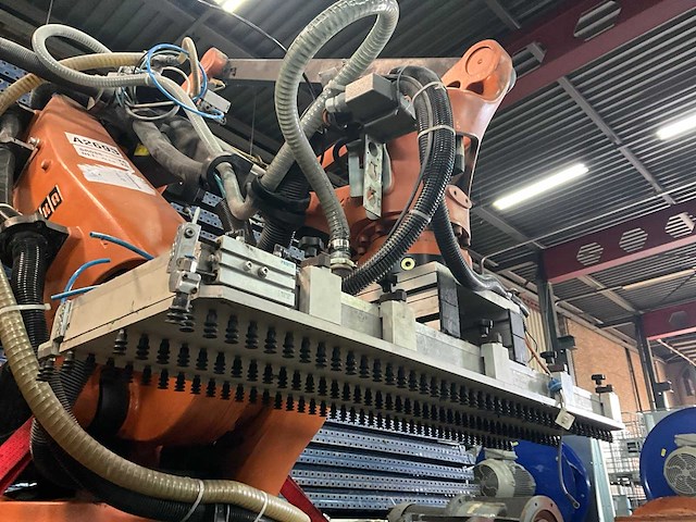 2006 kuka kr 100-2 pa 4-assige robotarm - afbeelding 5 van  10