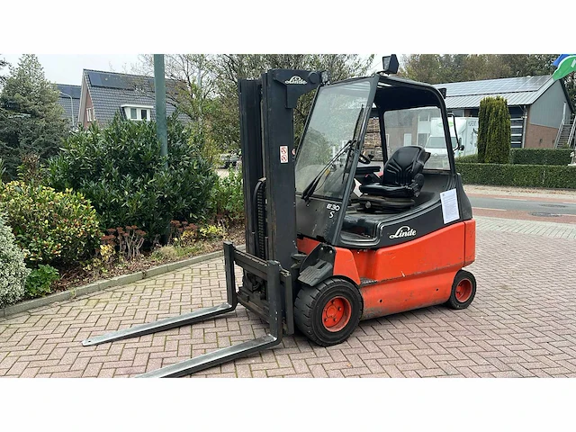 2006 linde e30-03 vorkheftruck - afbeelding 1 van  10