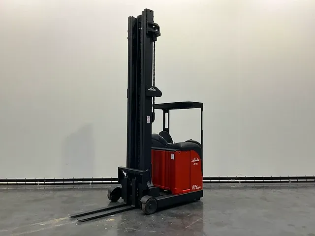 2006 linde r16hd reach truck - afbeelding 1 van  12