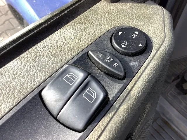 2006 mercedes-benz 109 cdi 320 amigo bedrijfswagen - afbeelding 6 van  18