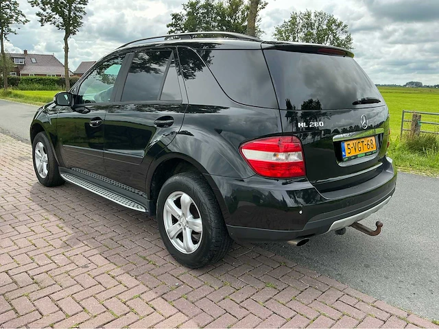 2006 mercedes-benz m-klasse 280 cdi bedrijfswagen - afbeelding 2 van  26