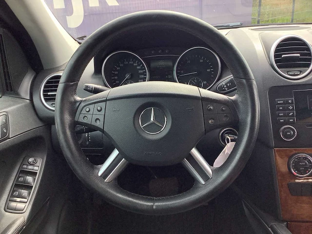 2006 mercedes-benz m-klasse bedrijfswagen - afbeelding 12 van  12