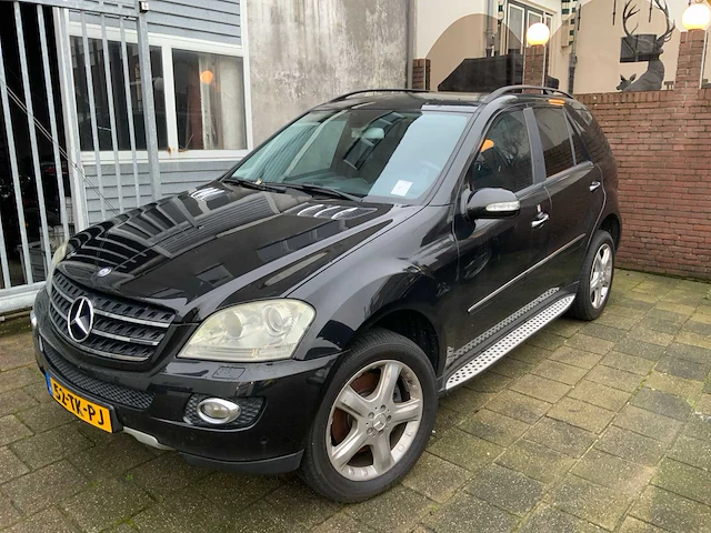 2006 mercedes-benz m-klasse ml 500 personenauto - afbeelding 1 van  24