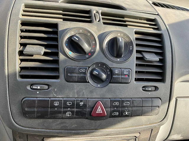 2006 mercedes-benz vito 109 cdi bedrijfswagen - afbeelding 8 van  22
