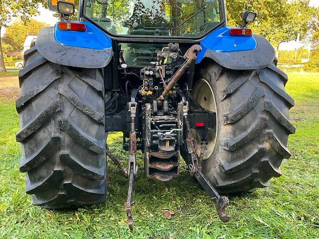 2006 new holland tm140 vierwielaangedreven landbouwtractor - afbeelding 8 van  40
