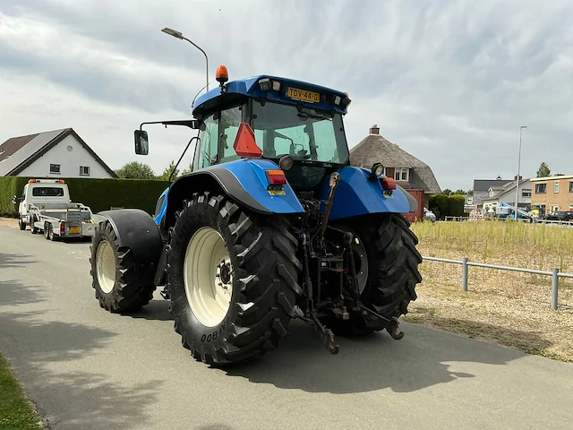 2006 new holland tvt145 vierwielaangedreven landbouwtractor - afbeelding 38 van  42