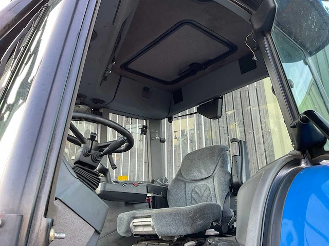 2006 new holland tvt190 vierwielaangedreven landbouwtractor - afbeelding 11 van  31