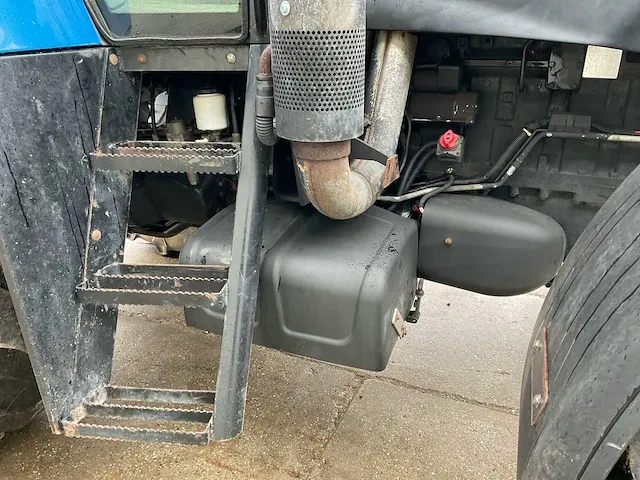 2006 new holland tvt195 vierwielaangedreven landbouwtractor - afbeelding 6 van  31